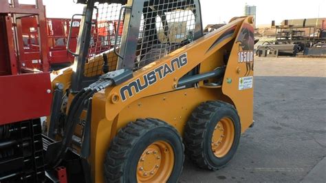 mustang skid steer aux hydraulic connection|mustang 1650r skid lift.